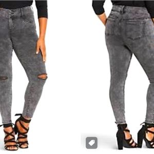 NWOT Torrid Gray Acid Wash Deconstructed Jeggings - Plus Size 20 Short